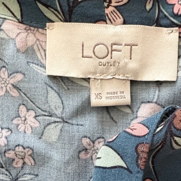 LOFT Blue and Pink Floral Long Sleeve Top - Picture 2 of 6